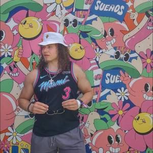 Meet your Posher, Jonathan